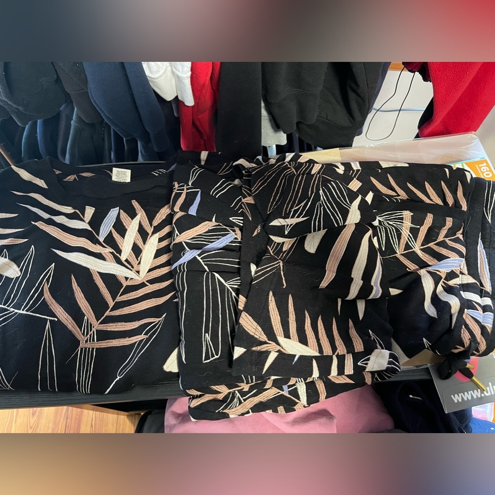 Sseko bwindi Sweatshirt and pants set